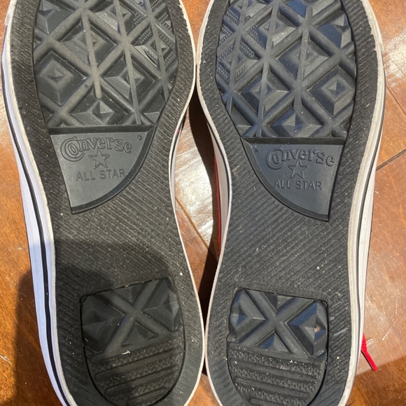 Red Converse - Picture 4 of 4